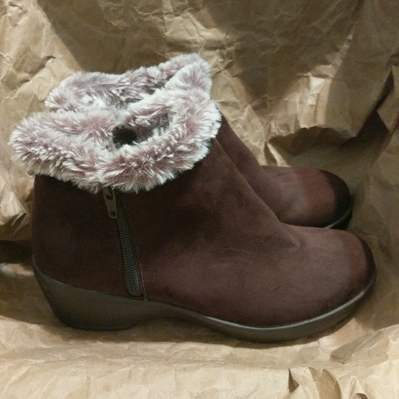 Basic Editions Ankle Boots Size 6 - Picture 2 of 9